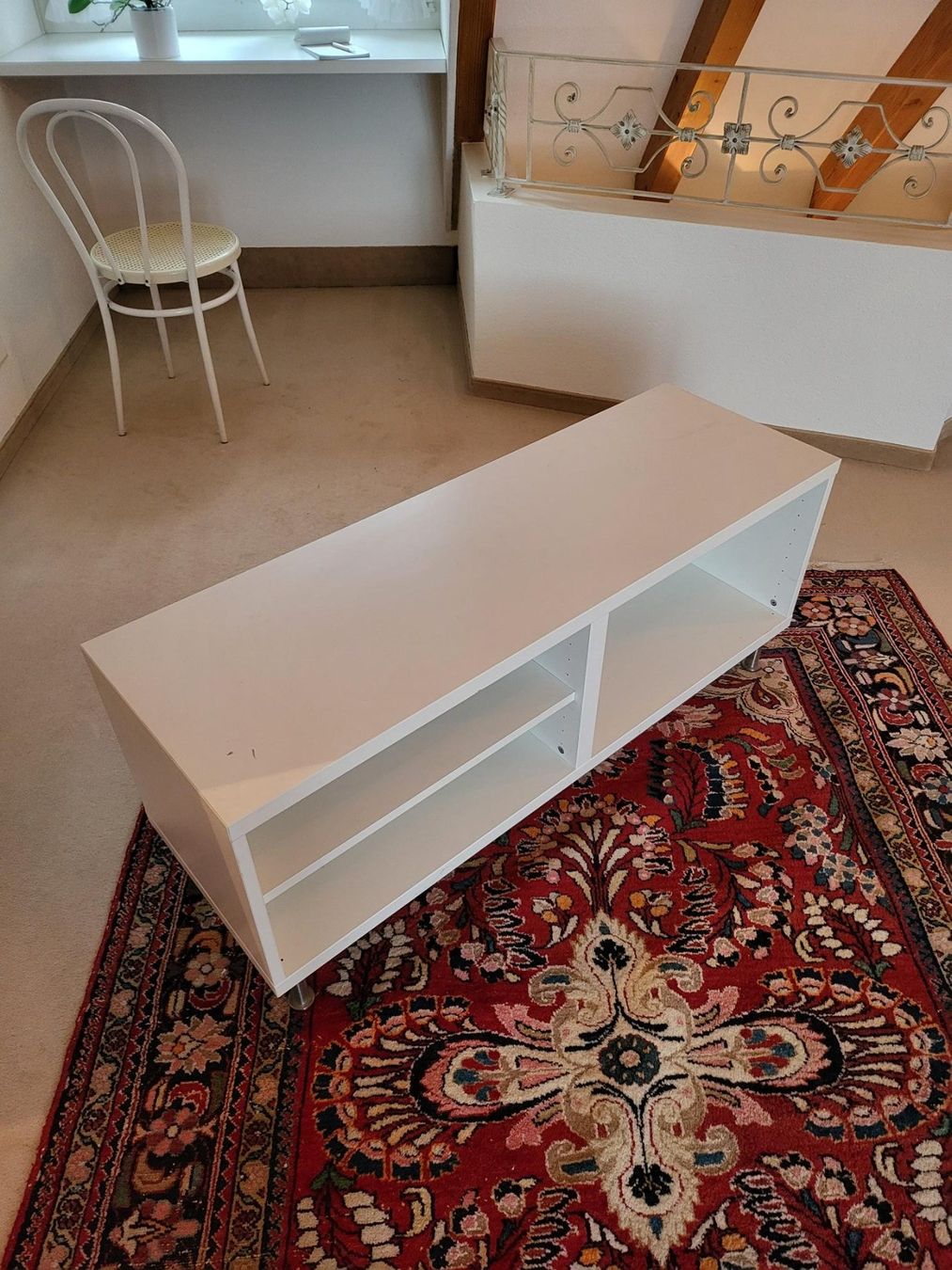 Meubles TV: TV oder Hi-Fi Korpus weiss – D'occasion à Berikon par aggi1966