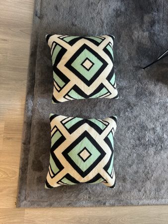 2 Kissen H&M Home rabanne Design