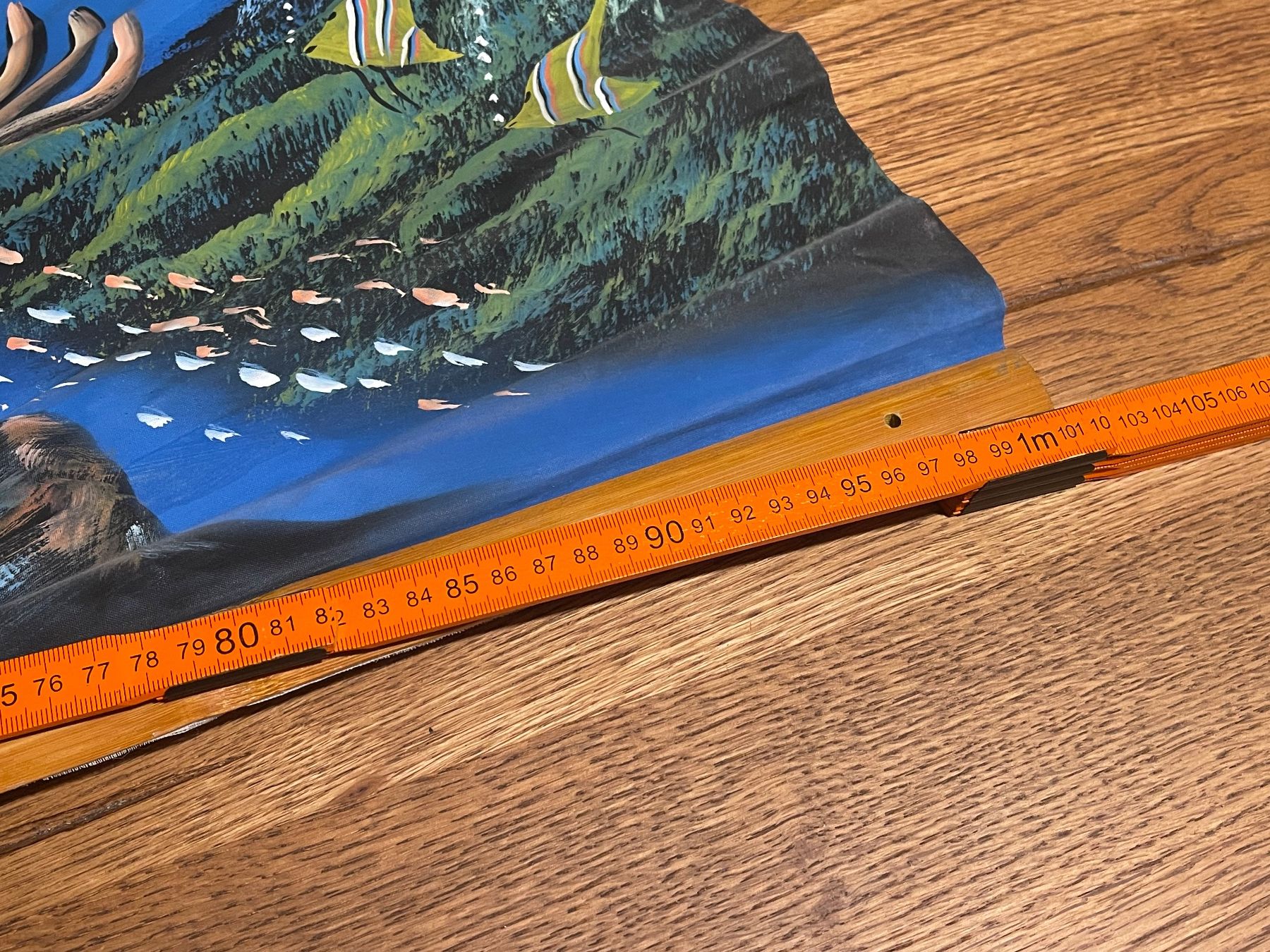 Tutte le decorazioni: Handbemalter Wunderschöner Wandfächer mit Delfin-Motiv 100cm – Usato da Zuerich venduto da Dorsi 2