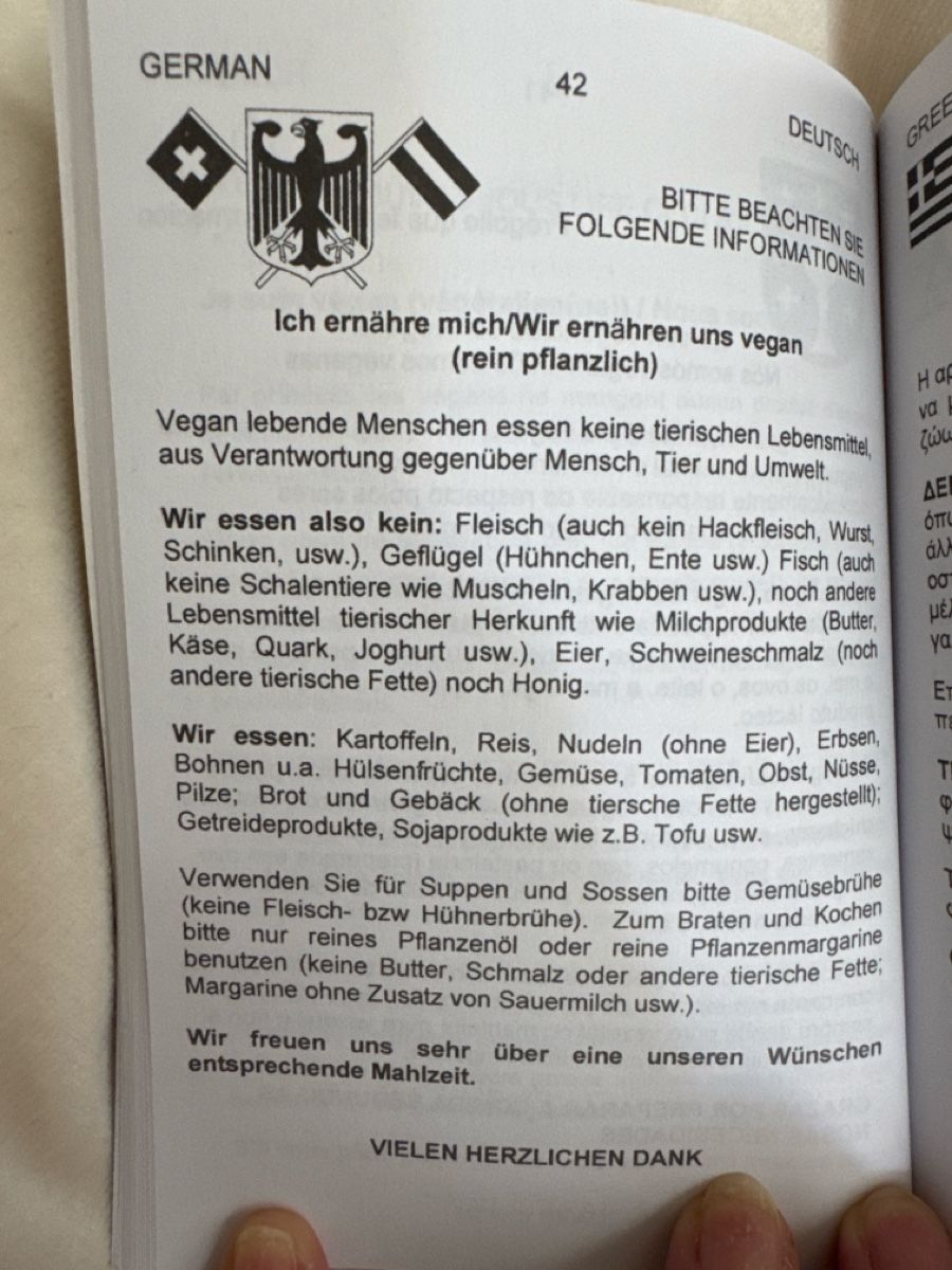 Libri: Vegan Passport - Phrasebook Multilingual 4th Edition – Usato da Genève venduto da k1164 3