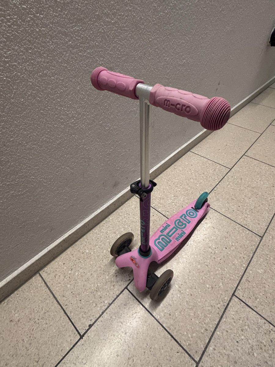 Micro Kickboard: Trottinett Micro rosa – Gebraucht aus Wangen b. Olten von Mbaldur 1