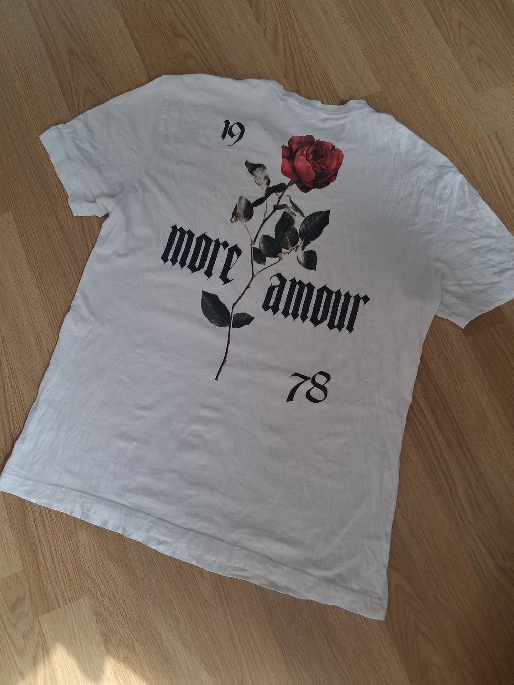 Zara T-Shirts: "More amour" tshirt von Zara  – Gebraucht aus Biel/Bienne von sof_yx5y 2