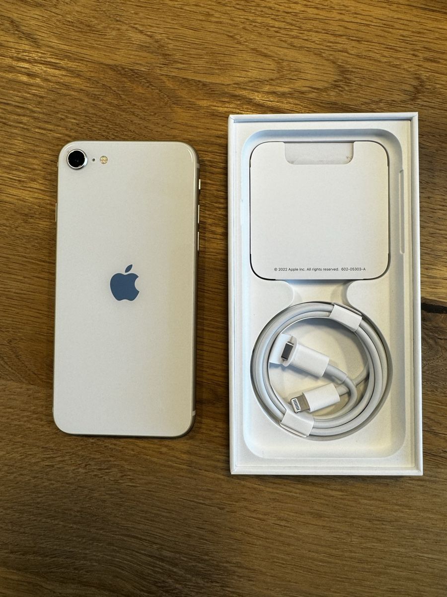 Apple Handys / Smartphones: Iphone SE 2022, 64 GB Polarweiss – Gebraucht aus Niederhasli von