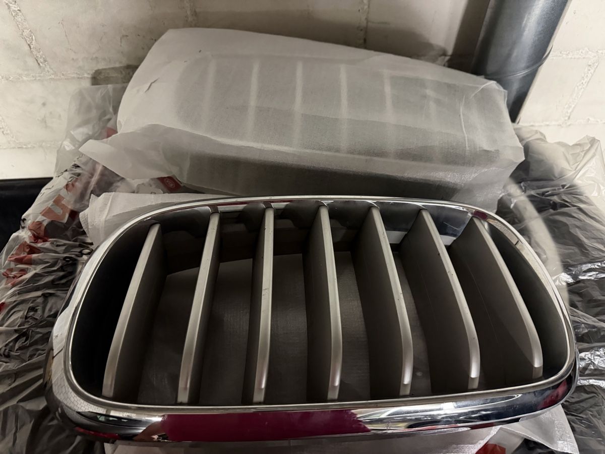 BMW Toutes les pièces auto: BMW X5 F15 – D'occasion à Lachen SZ par mima41