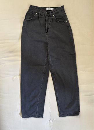 Balloon cut grey female jeans & other stories 26