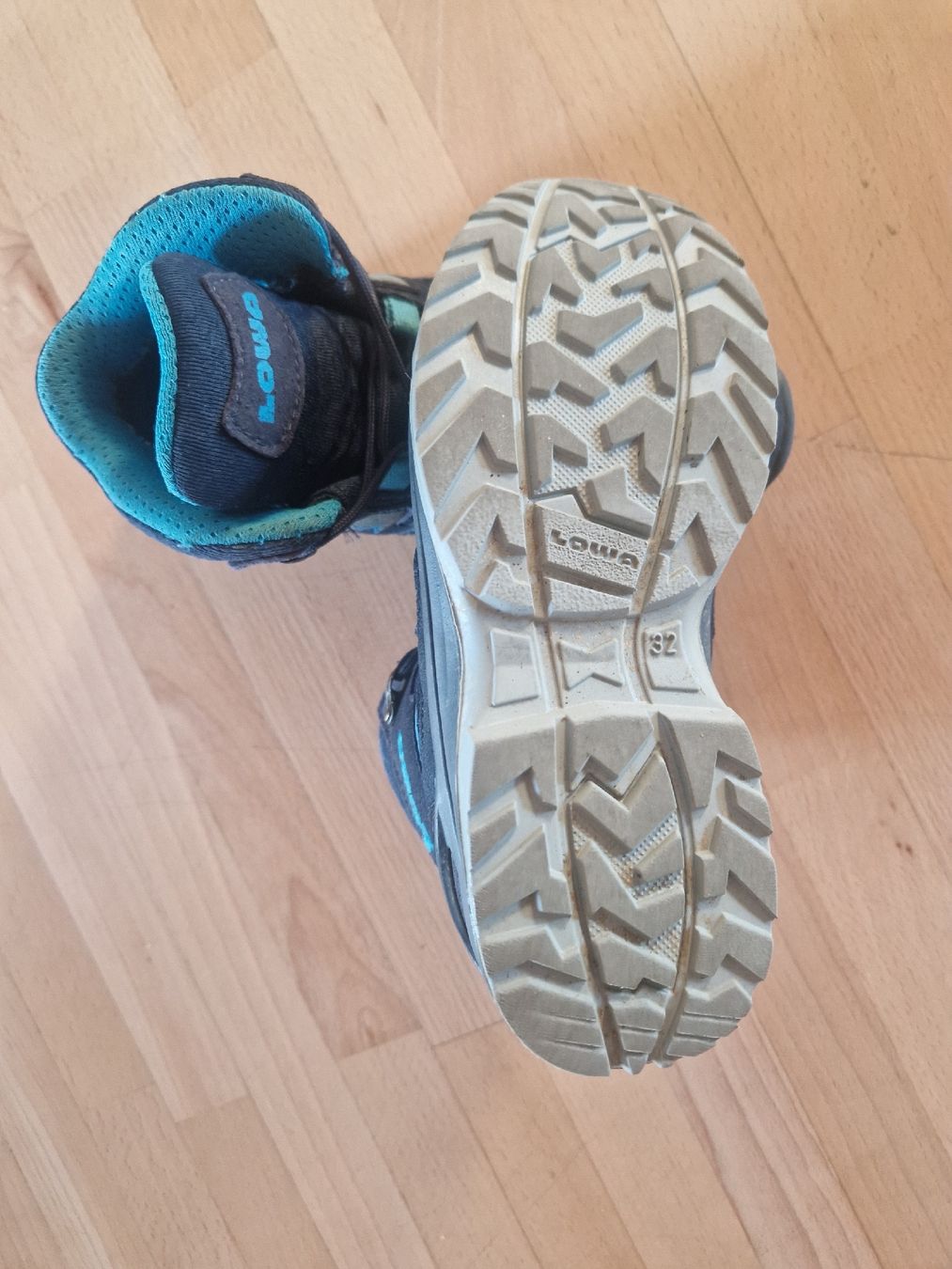 Lowa Scarpe per ragazzi: Lowa Trekkingschuhe Grösse 32 – Usato da Uttigen venduto da lillydoo 2
