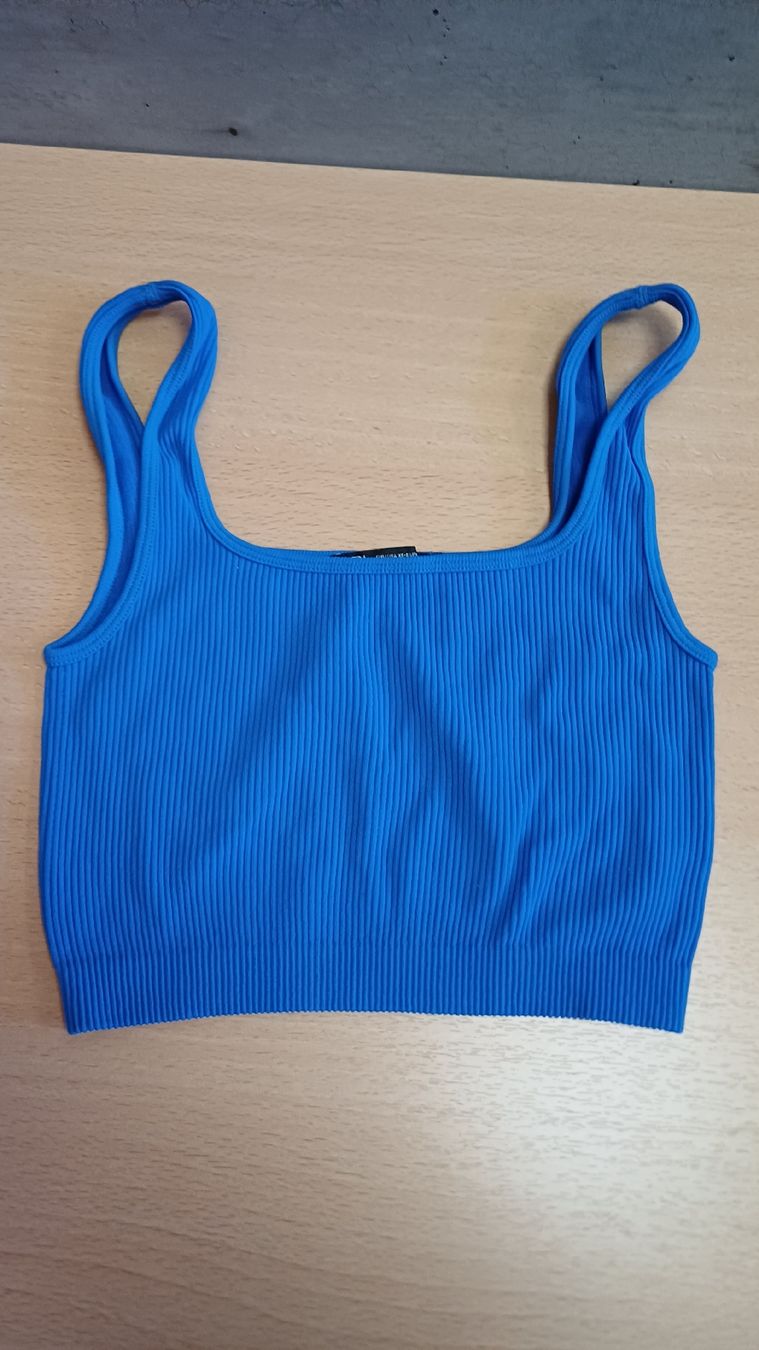 Zara Tops: lot de 2 tops Zara – D'occasion à Bex par Sakito