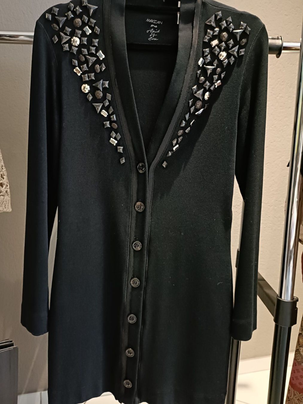 Marc Cain Jacken: Marc Cain Strickjacke, schwarz, Top Zustand – Gebraucht aus Zollikofen von Proseco