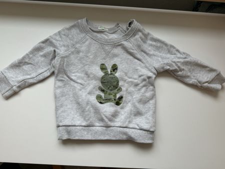 Süsser Pullover mit Hase, Gr. 68, Benetton, guter Zustand