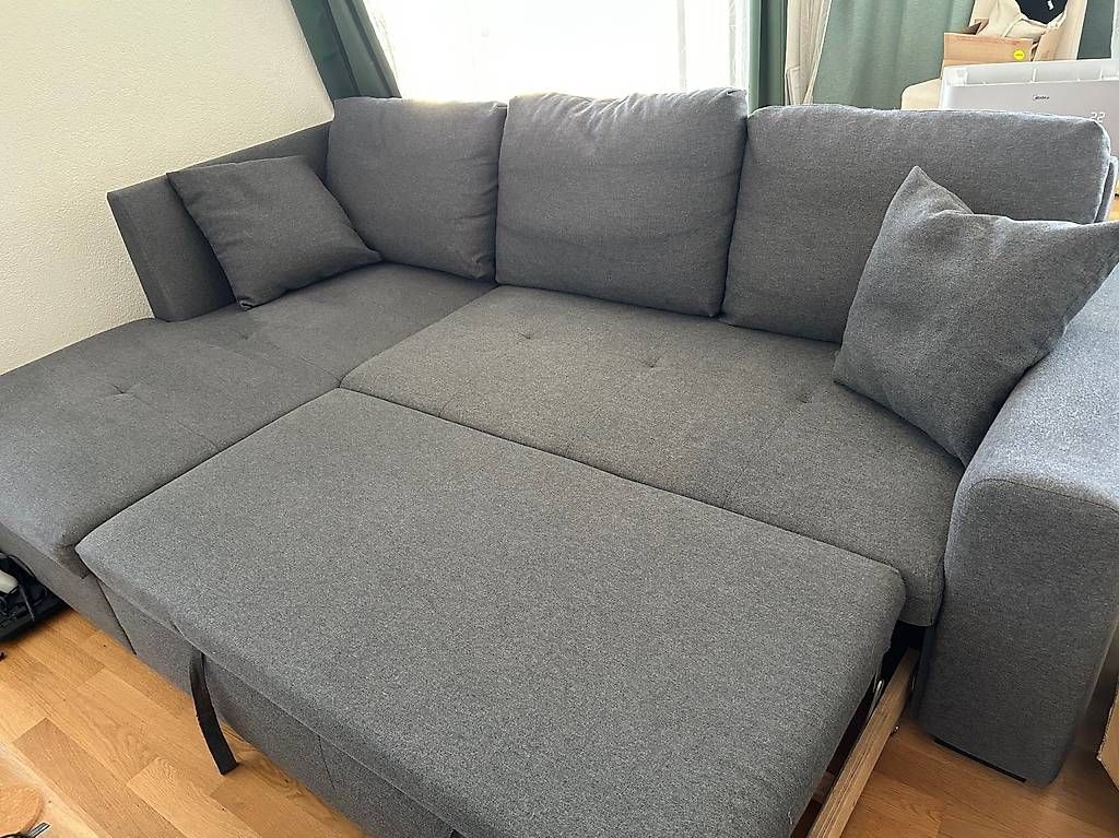 Conforama Sofas: Canapé d'angle convertible gris + coffre de rangement – D'occasion à Morges par Razican 1