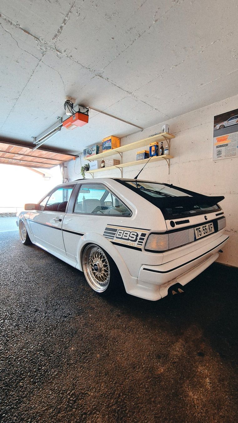 VW Tutti pezzi di ricambio auto: Vw Scirocco 2 spoiler – Usato da Chexbres venduto da Sciroccoelho 3
