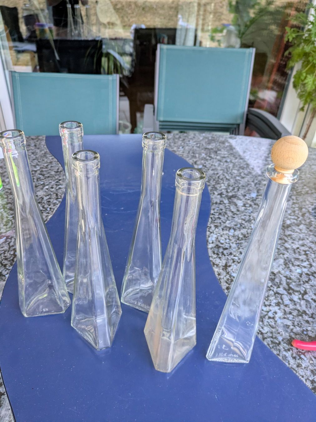 Contenitori & Simili: 6 Glasflaschen konisch Klar Glas – Usato da Adlikon venduto da Match62 2