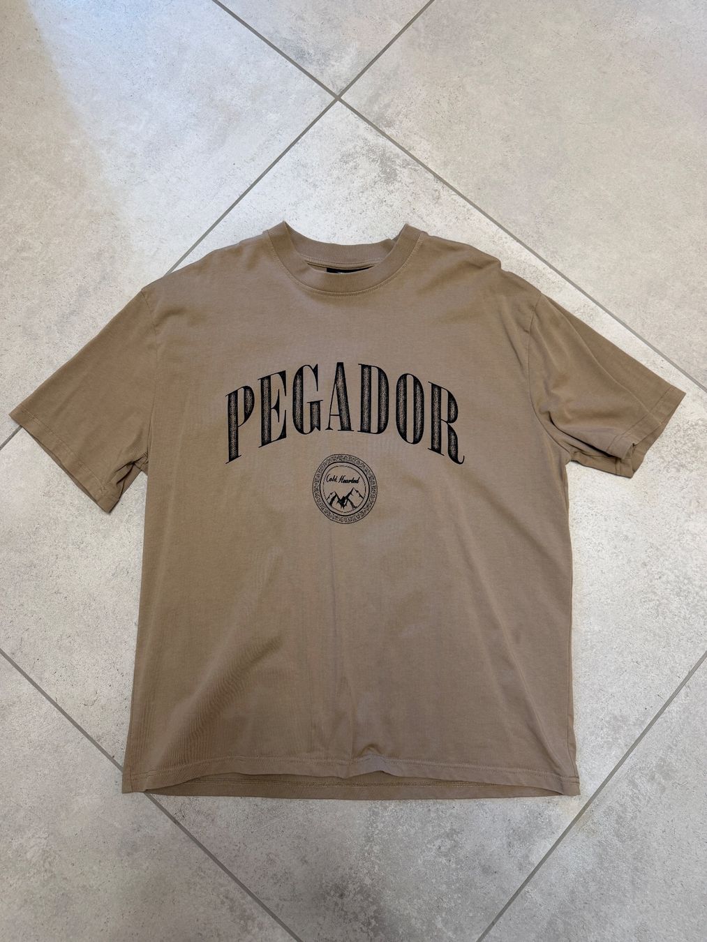 Pegador T-shirt: Pegador T-shirt – Usato da Halten venduto da Piccoloeins