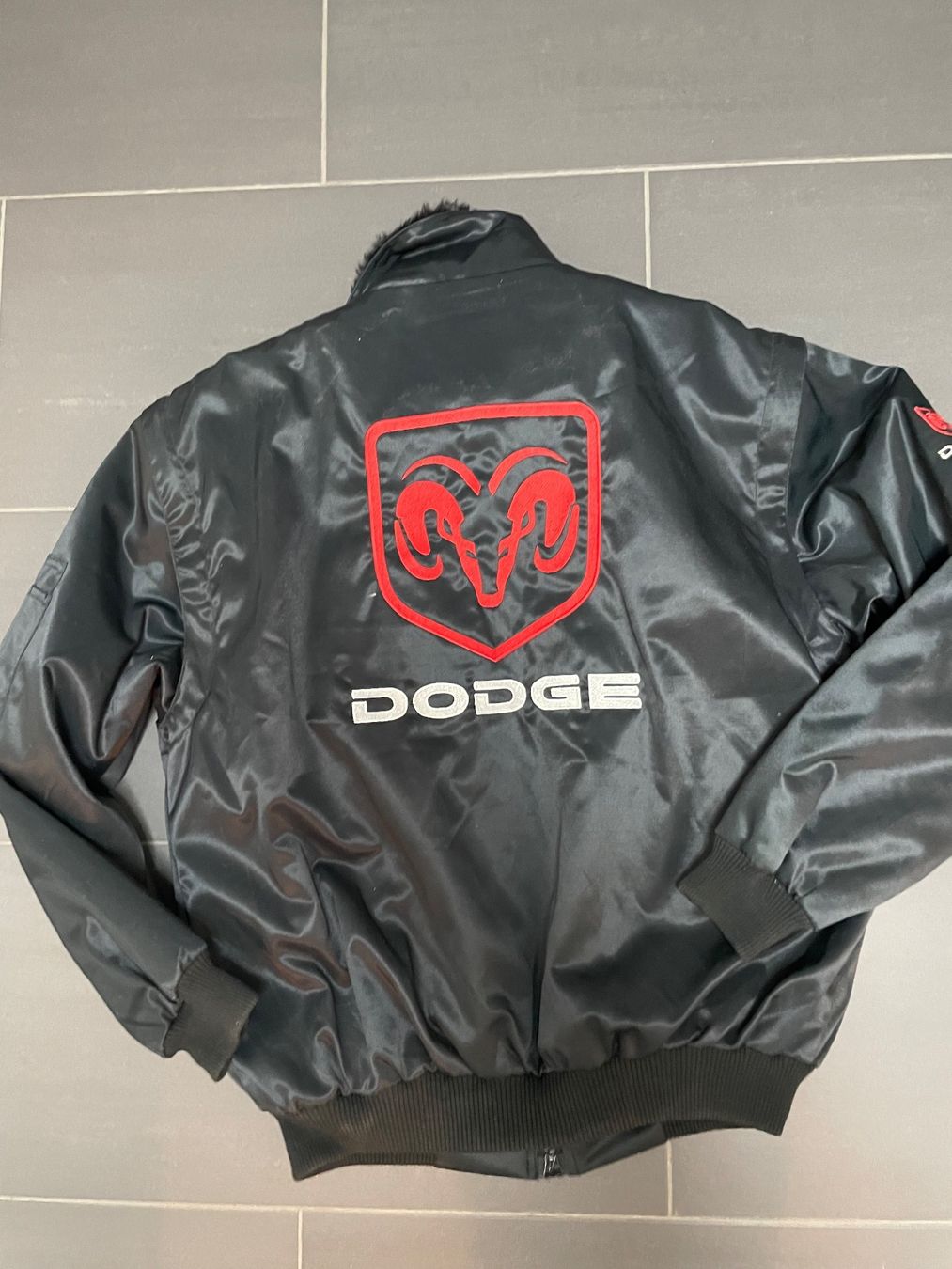 Giacche: DODGE WARME JACKE – Usato da Chur venduto da churerli 1