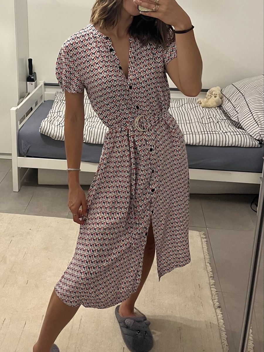 Tommy Hilfiger Vestiti: Robe élégante de Tommy Hilfiger taille S/M en viscose – Nuovo (secondo la descrizione) da Aigle venduto da sow_m7gm