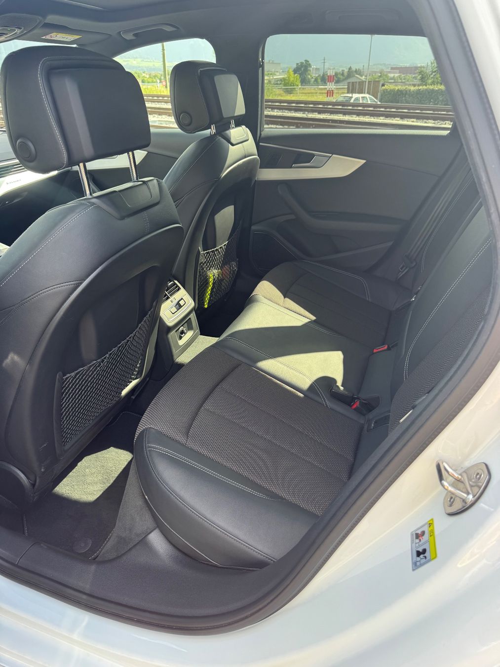 Audi Autos: Audi A4 S-Line Quattro – D'occasion à Heimberg par Jabu.11 8