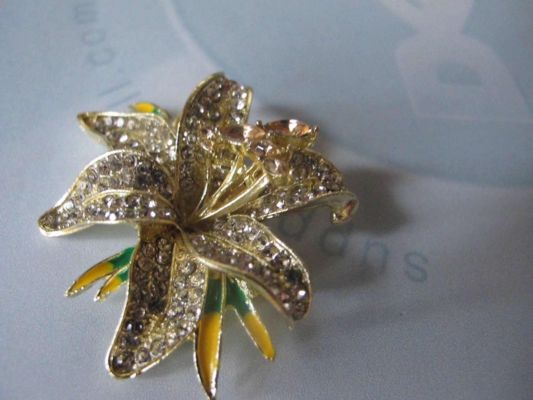 Broschen & Nadeln: Brosche, vergoldet mit Strass - Blumendesign! – Neu (gemäss Beschreibung) aus Löhningen von Chimae67 3