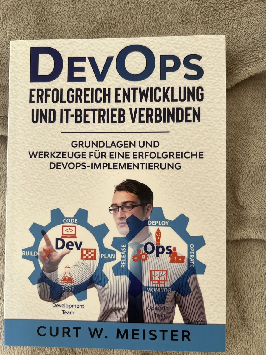 Libri: DevOps - Erfolgreich Entwicklung und IT-Betrieb verbinden – Nuovo (secondo la descrizione) da Stein am Rhein venduto da Jermainiron