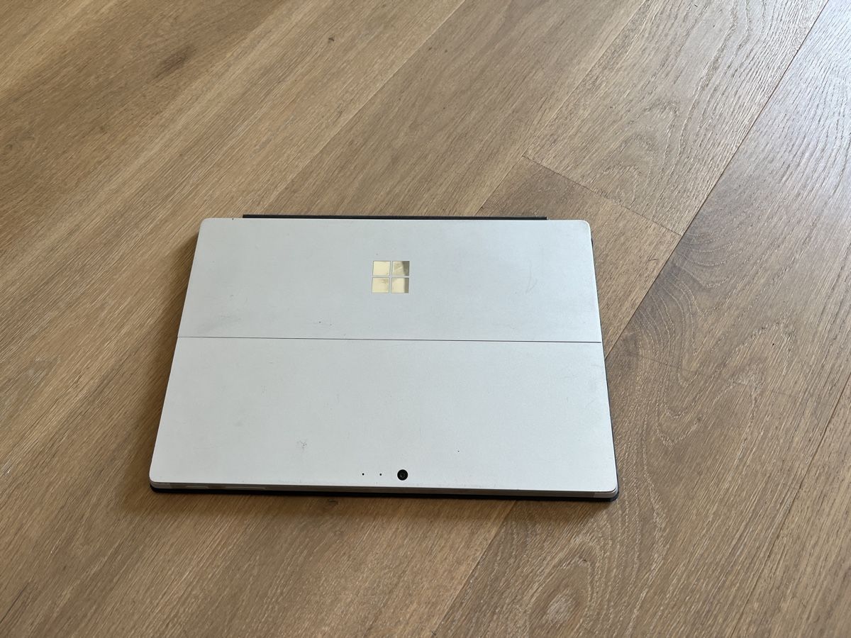 Microsoft Tablet PC: Microsoft Surface Pro 4 8GB RAM 256GB SSD Keyboard – Gebraucht aus Bottmingen von petertrybus 1