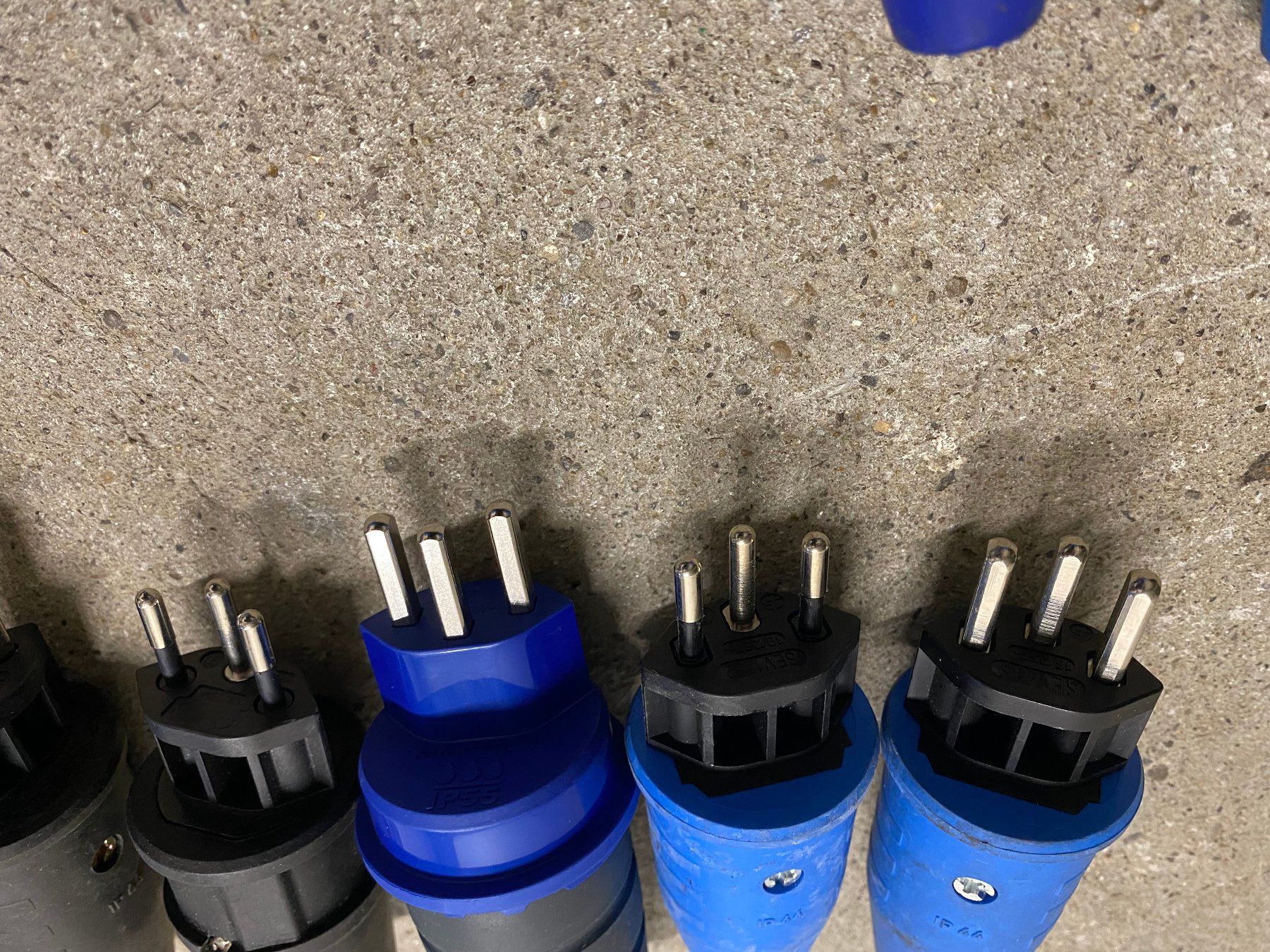 Elektrotechnik: Stecker Kupplungen Typ12, Typ13, Typ23 Typ15 Steckdose – Gebraucht aus Reinach BL von Herzogtech 1