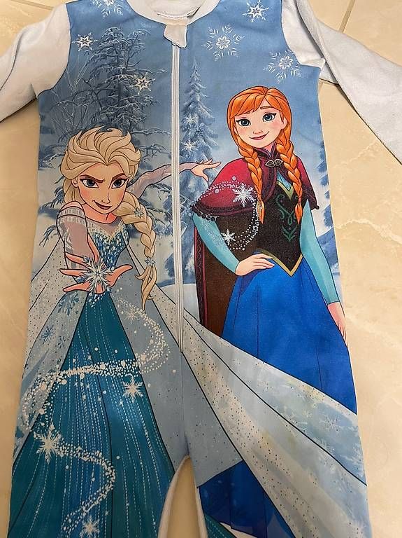 Pigiama & Simili: Pijama Anna und Elsa  – Usato da Suhr venduto da thomann1998 1