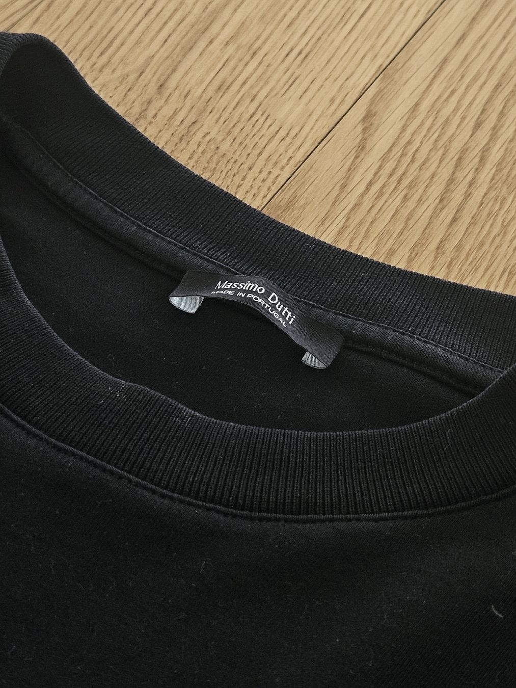 Massimo Dutti T-shirt: Massimo Dutti T-Shirt basic - black - Grösse S – Usato da Jona venduto da Pasch95 1