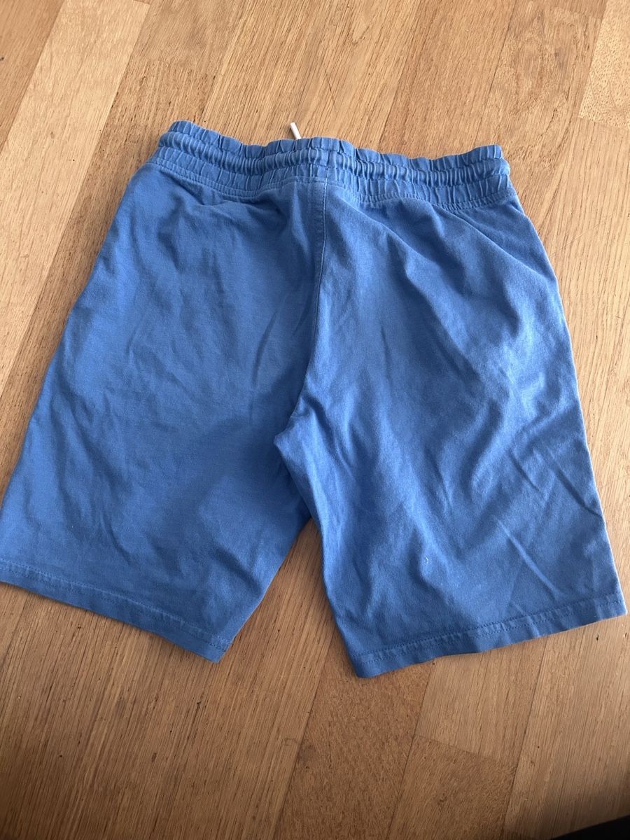 Hosen: Shorts 128 – Gebraucht aus Frauenfeld von manuburg 2