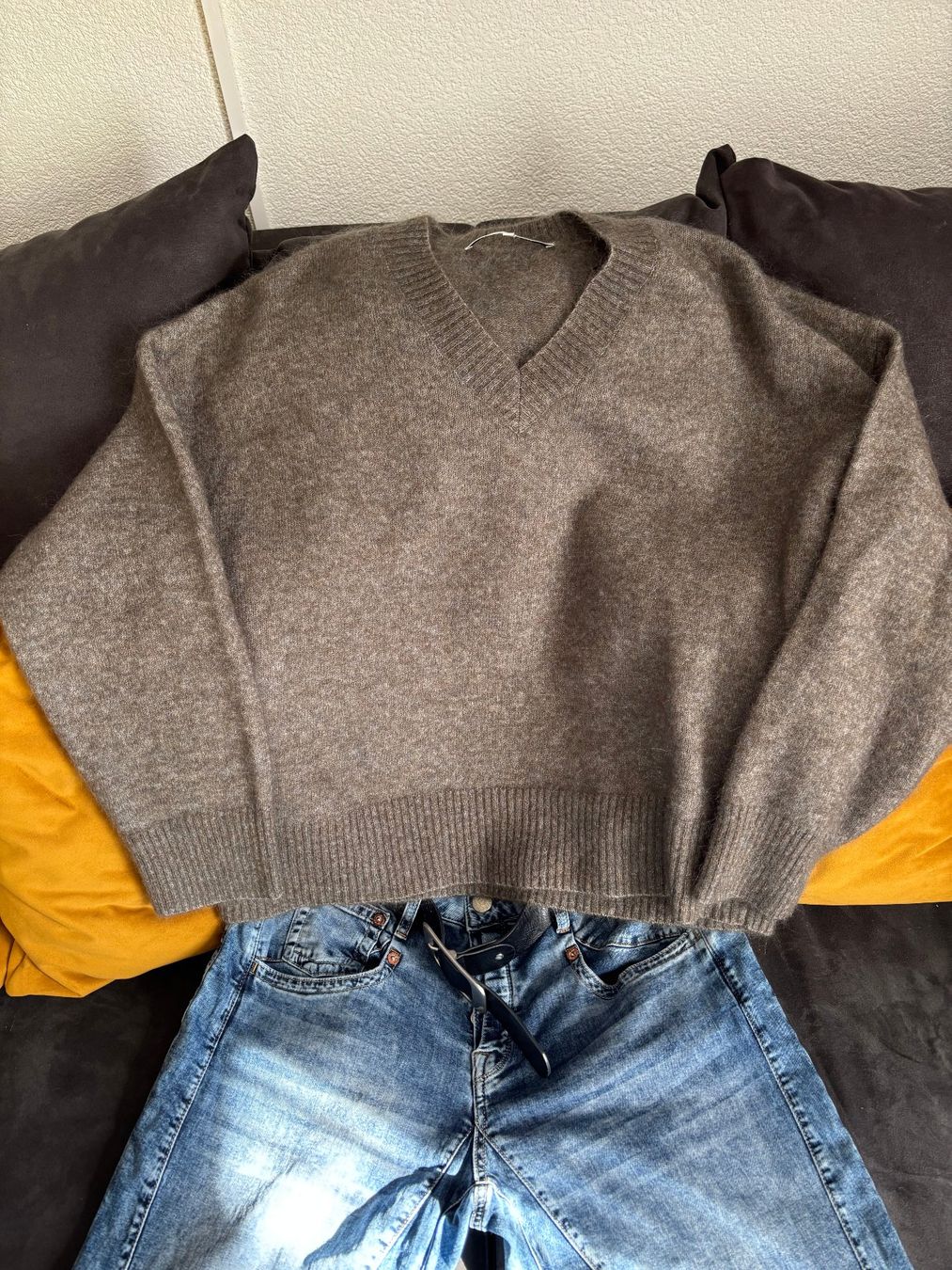 Pulls & Sweat-shirts: SECOND FEMALE Pullover neuwertig – Neuf (Voir description) à Merishausen par yourdream 3