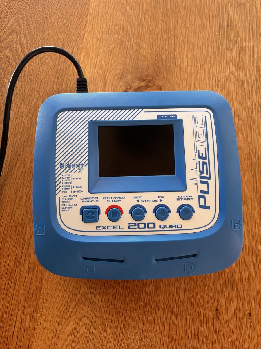 Batterie, Caricabatterie & Alimentatori: Pulse-Tec Excel 200 Quad Ladegerät LiPo Batt – Nuovo (secondo la descrizione) da Zuzwil SG venduto da Mikesposho