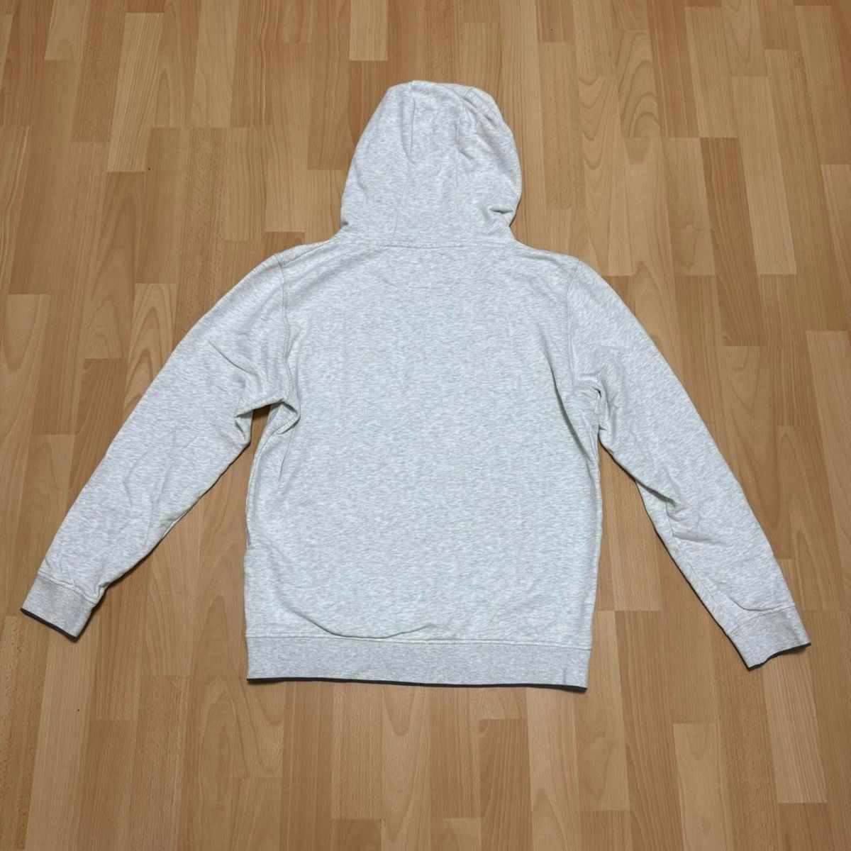 Maglioni & Felpe: Stylish EDC Hoodie – Usato da Basel venduto da 1moonstar 2