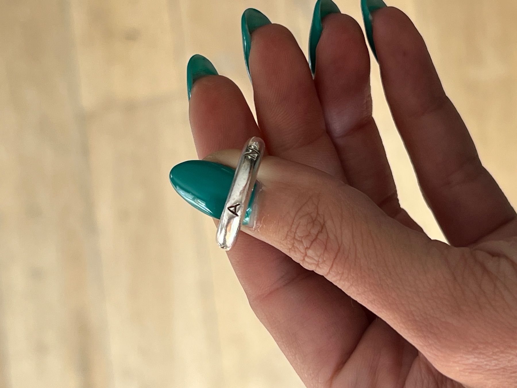 Chanel Anelli: Bague Chanel authentique, taille 51-52, état impeccable! – Usato da Le Châble VS venduto da ekb_wdn2 2