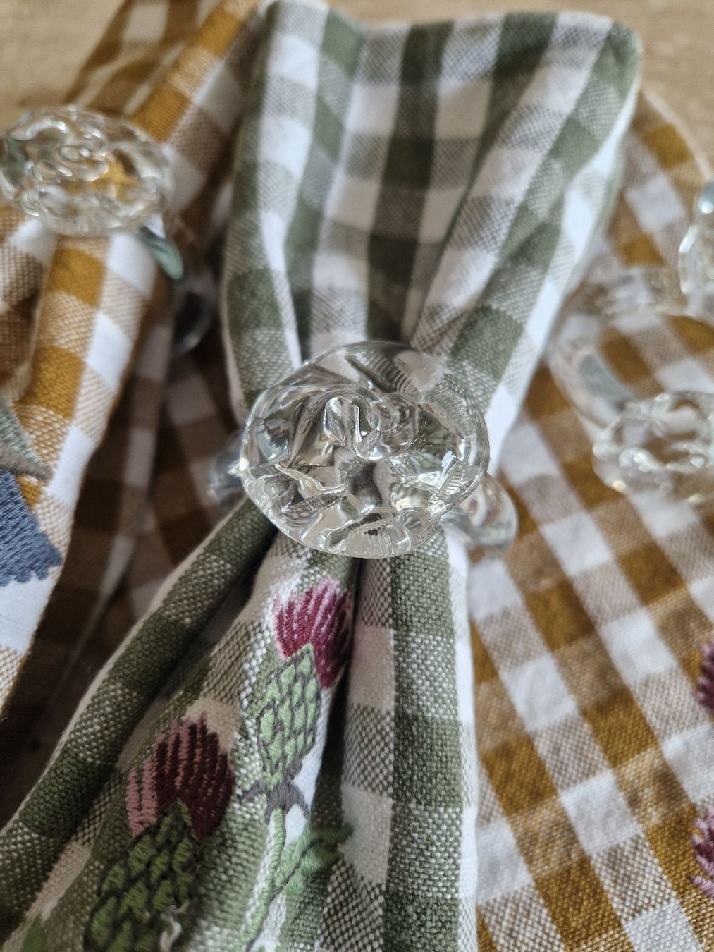Altro in Decorazioni & Accessori: 6 Serviettenringe aus Glas in Blumenform – Usato da Obfelden venduto da Vintage-to-go 4