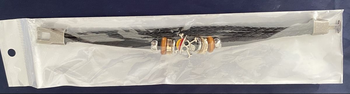 Bracciali & Braccialetti: One Piece Armband mit Strohhüte Emblem – Nuovo e nell'imballaggio originale da Allschwil venduto da Deal_Tiger99 3