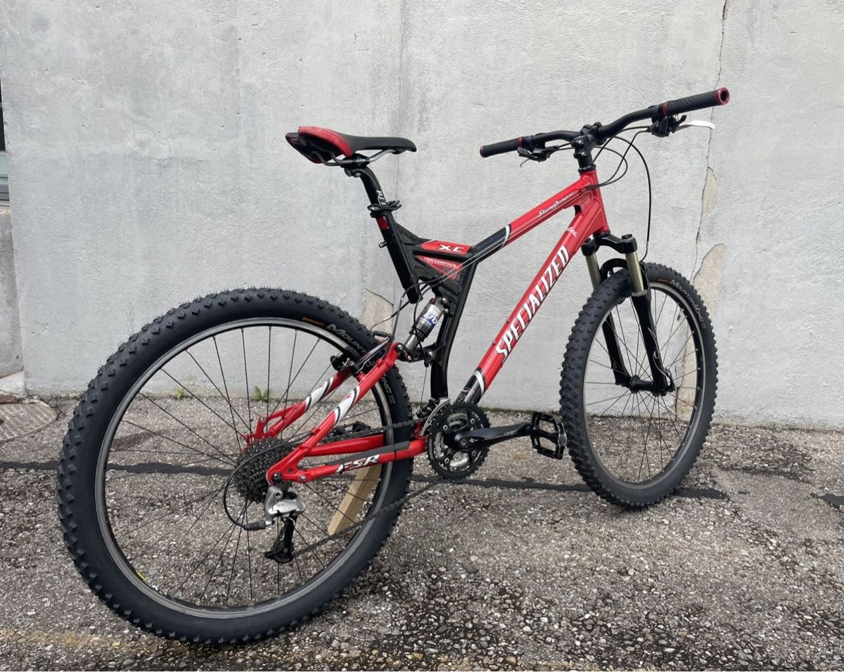 Specialized Velos: Specialized Stumpjumper XC, Enduro Mountainbike, Fully MTB – Gebraucht aus Bern von  5