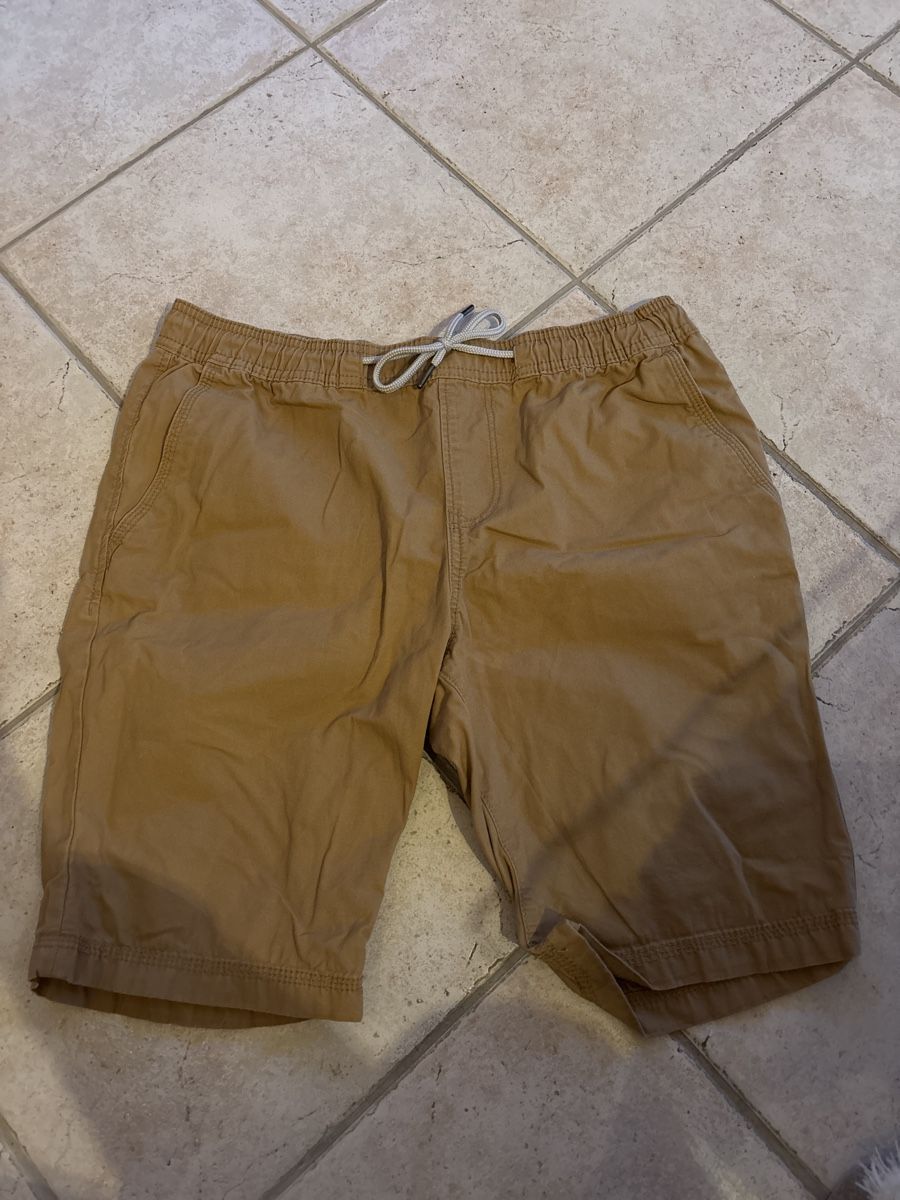 C&A Jeans: Short taille M - Neuf – Nuovo (secondo la descrizione) da Blonay venduto da Ollorvi