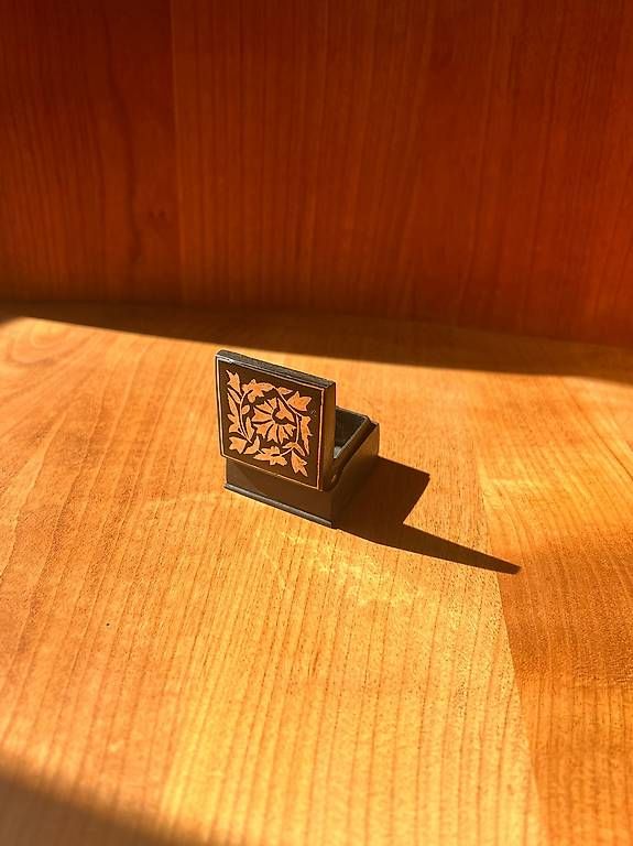Coffrets à bijoux: Kleine quadratische Schmuckdose / Ringbox – D'occasion à Bern par nus_ppz8