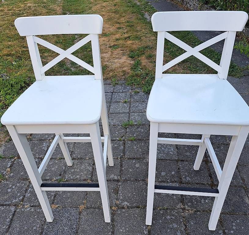 Hocker: 2 Barhocker in weiss – Gebraucht aus Orpund von rodolfo58