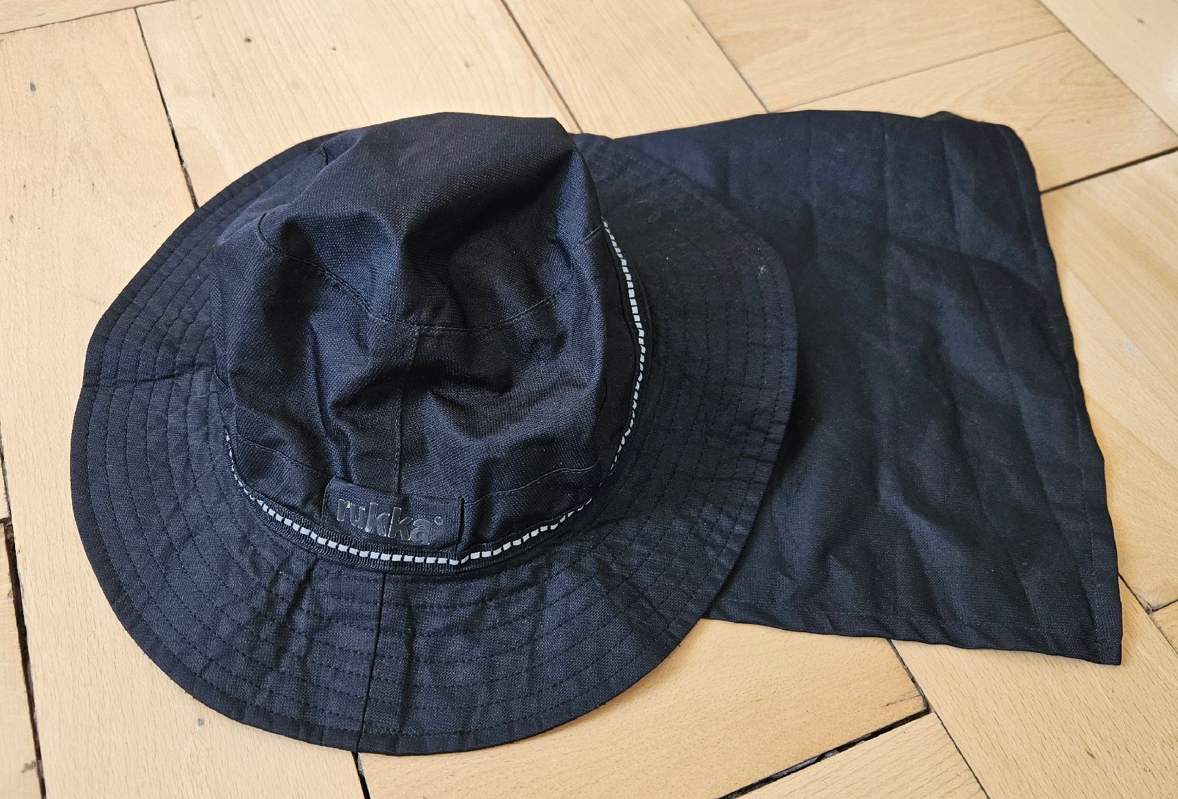 Rukka Copricapi, berretti & cappellini: Rukka Regenhut Gr. 56 mit Nackenschutz – Usato da St. Gallen venduto da Patrizia0711