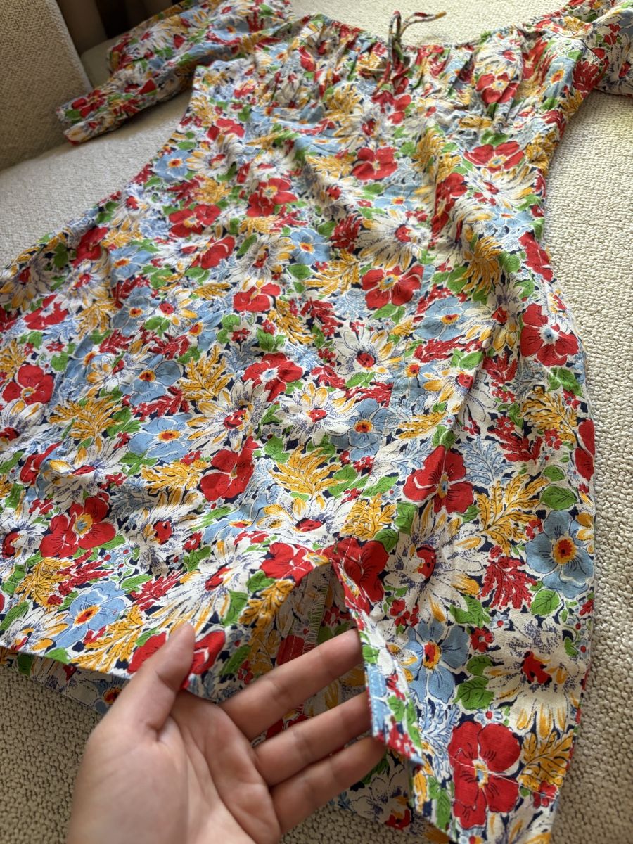 Robes: INFLUENCE FLORAL DRESS – D'occasion à Zürich par dor_9l9g 3