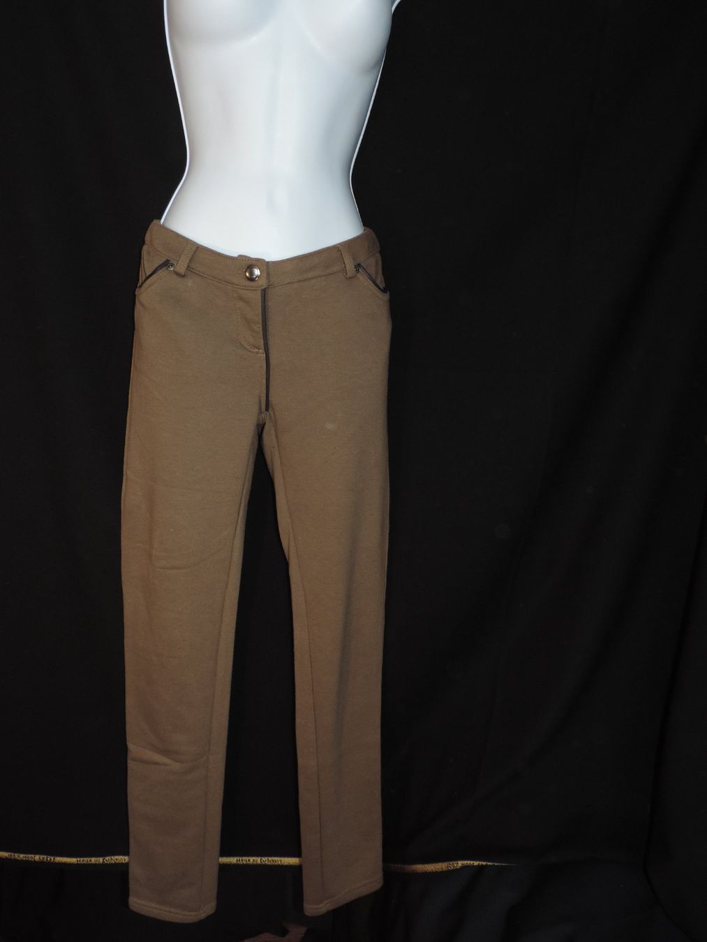 Leggings: legging vert kaki – Usato da Genève venduto da Axelle333 4