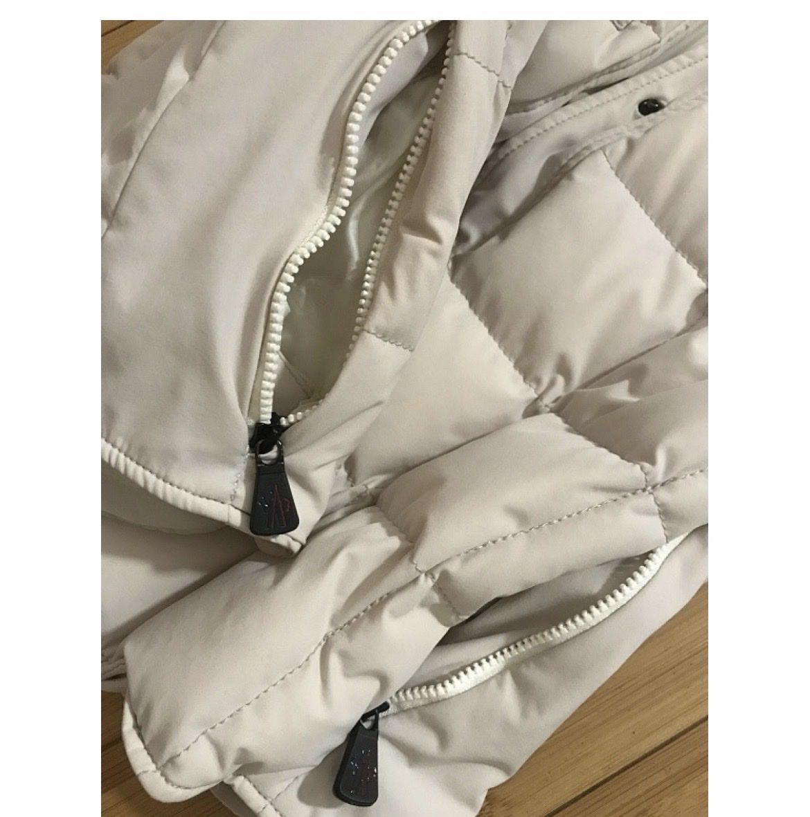 Moncler Giacche: Moncler Grenoble Down Shirt Jacket size S  – Usato da Zug venduto da day_9ph6 2