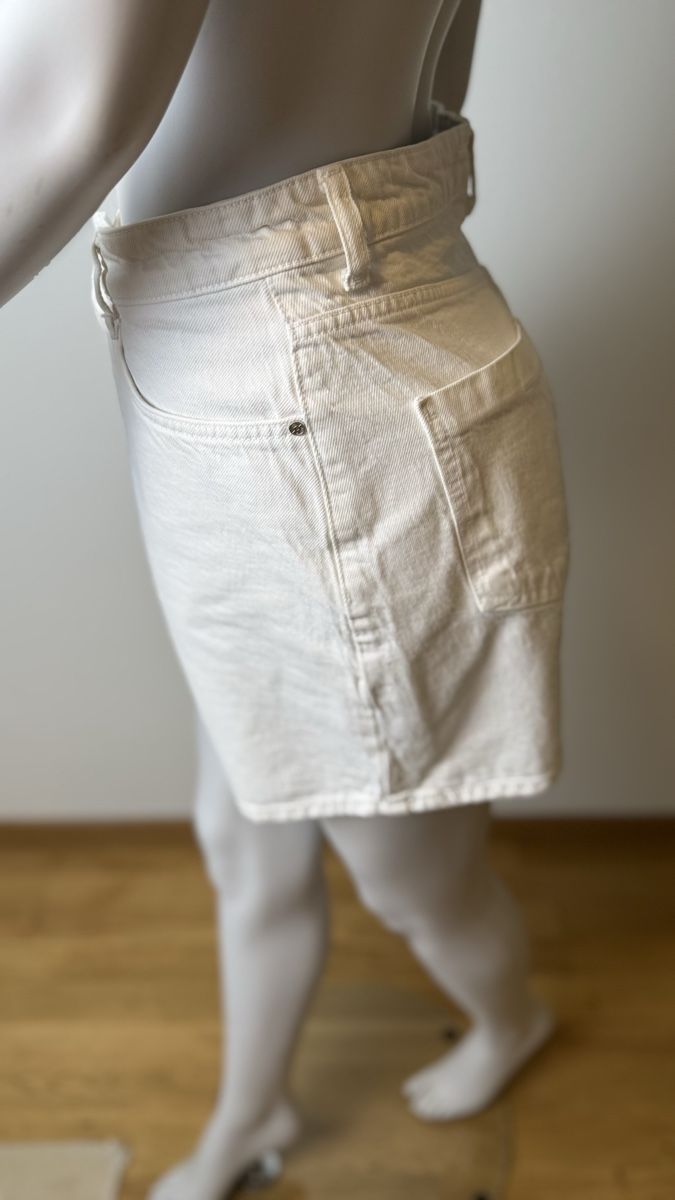 Zara Hosen: Zara -Weiße Shorts ||Größe 38| – Neu (gemäss Beschreibung) aus Kilchberg ZH von nad_6dwp 1