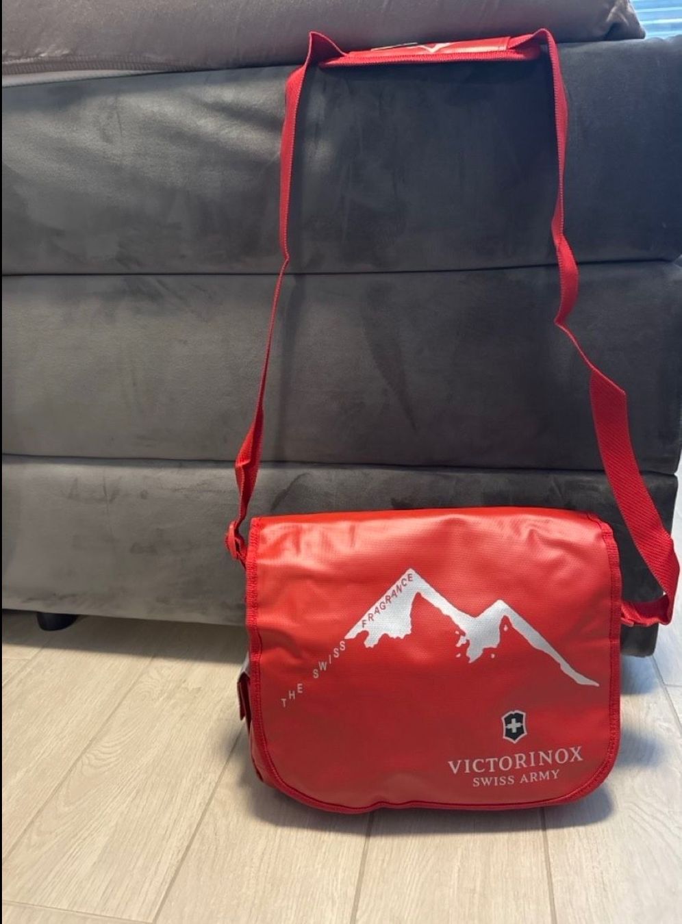 Victorinox Borse: Victorinox Tasche, Rot – Nuovo (secondo la descrizione) da Bülach venduto da dra_qnd7