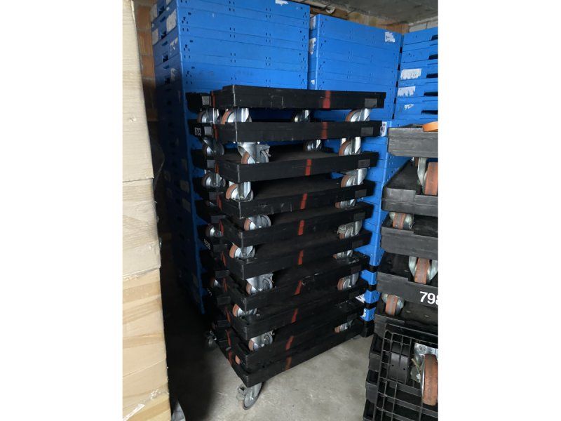 Tutti gli attrezzi: grosse Kunststoffwägeli 800x600x200mm – Usato da Necker venduto da liq24 1