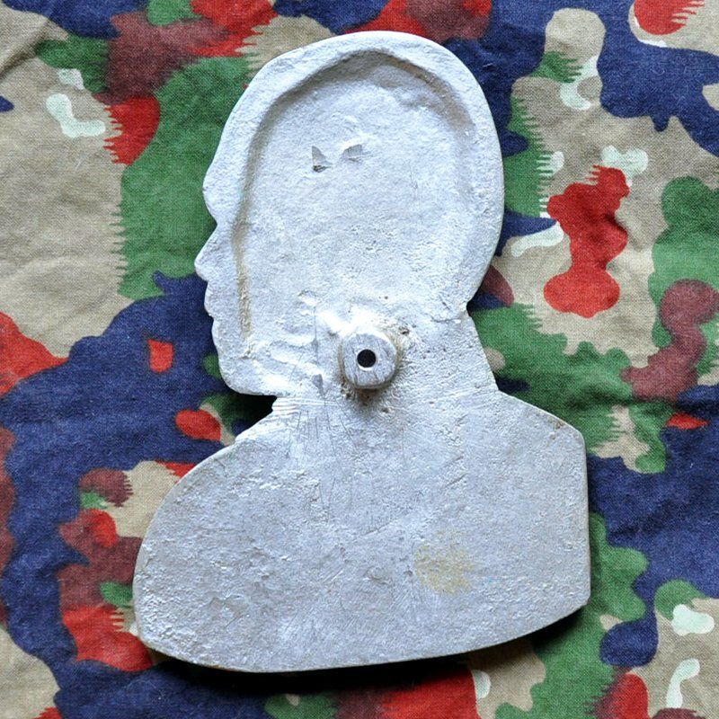 Statuette: Wandrelief General Guisan Gold – Usato da Uerkheim venduto da fabulafero 1