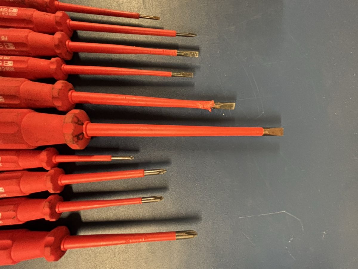 PB Swiss Tools Tutti gli attrezzi: Swiss Tools Schraubenzieher-Set - 11 teilig  – Usato da Bärau venduto da Luschwa 3