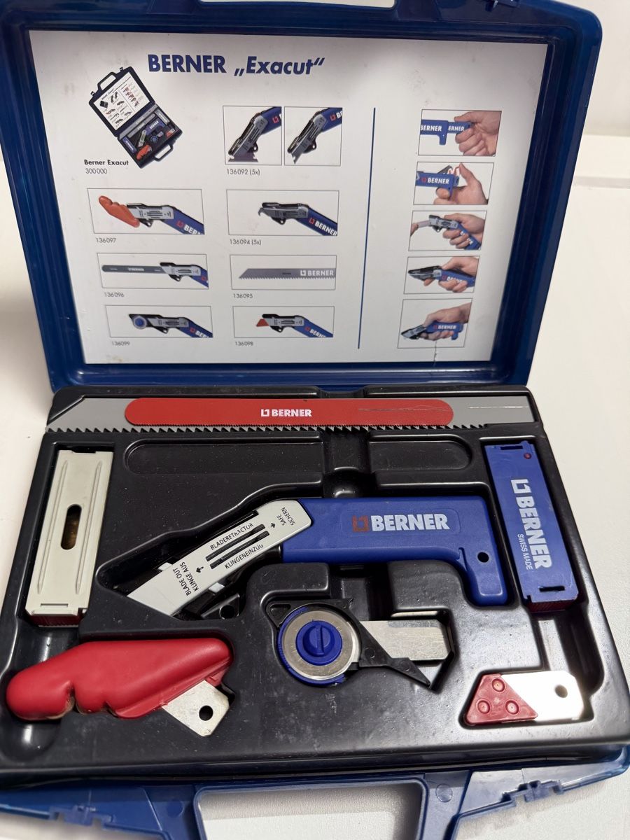 Messer: Couteau multifonction Berner Exacut dans coffret bleu – Gebraucht aus Brügg BE von Goob