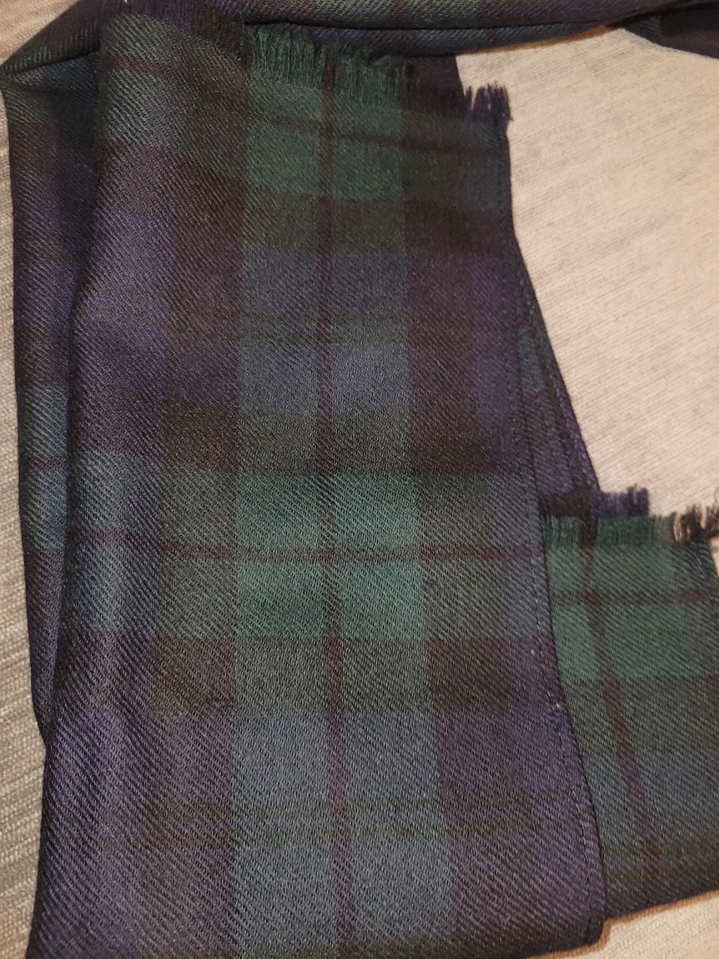 Foulard & Sciarpe: Klassischer Schal mit Karomuster - Winter Accessoire – Nuovo e nell'imballaggio originale da Bassersdorf venduto da K1966 1