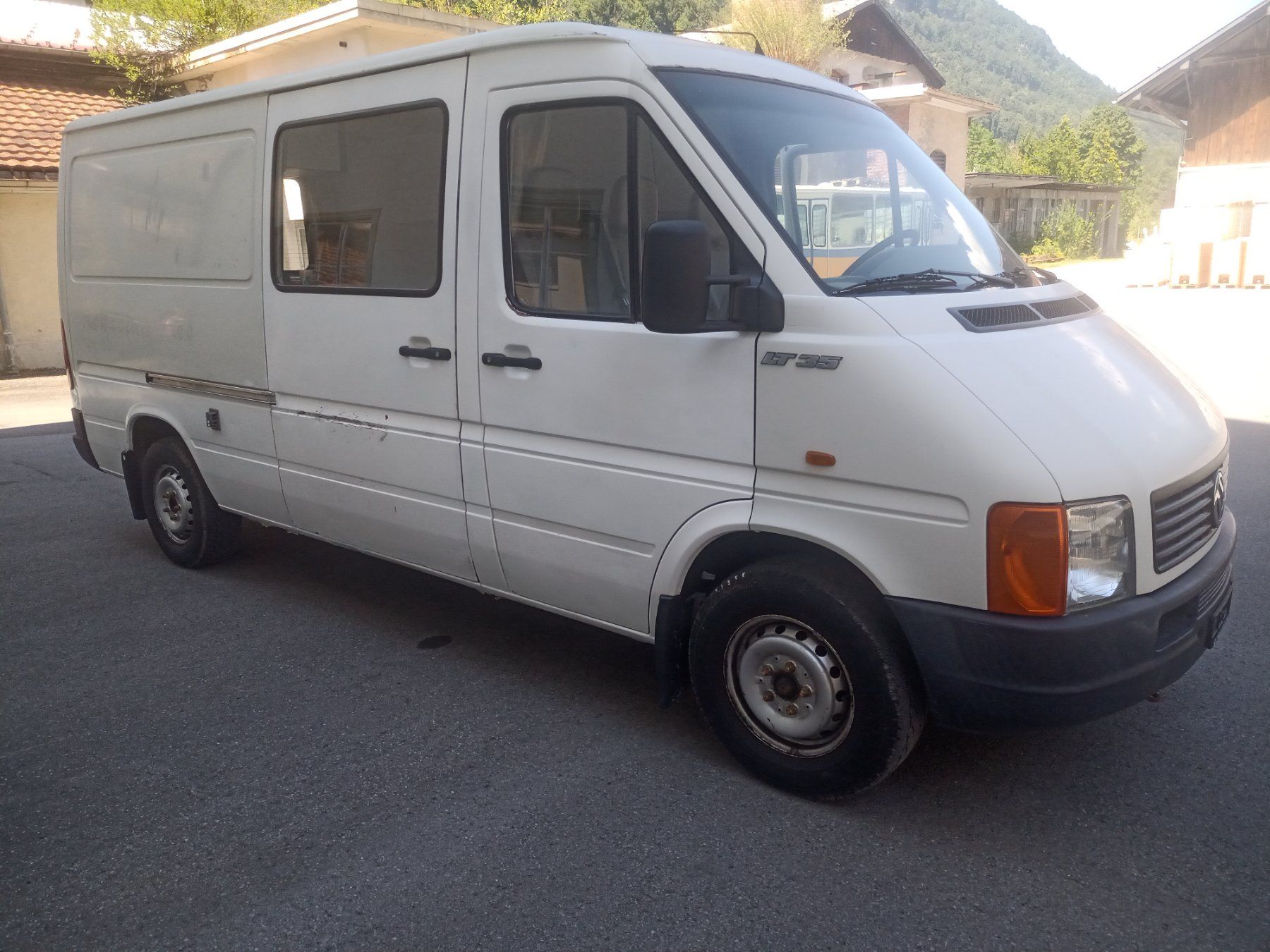 VW Camping Fahrzeuge: VW LT35 Camper – Gebraucht aus Reichenburg von finden001 1