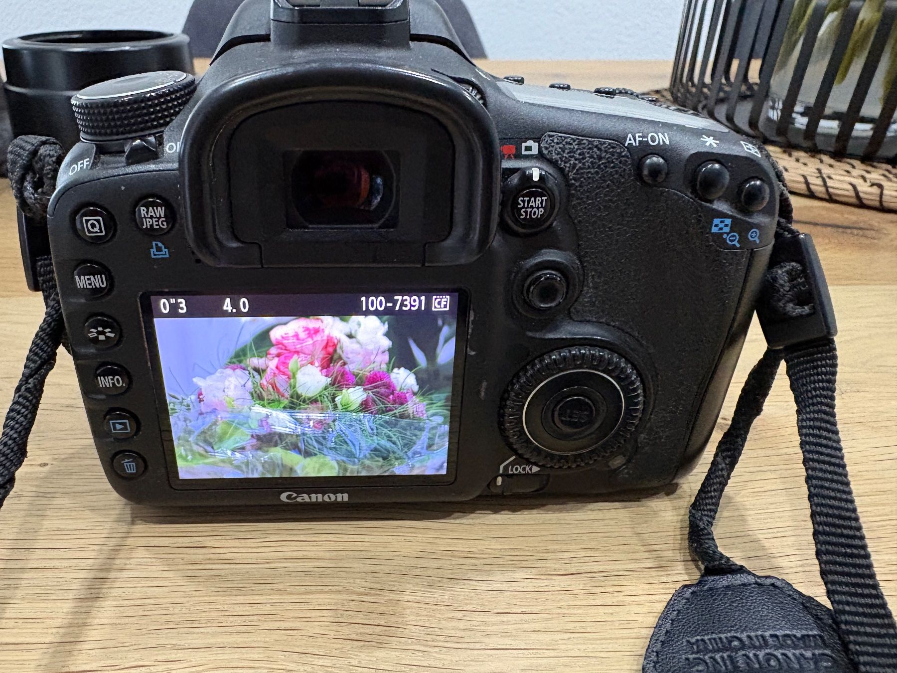 Canon Fotocamera: Canon EOS 7D inkl. viel Zubehör – Usato da Lausen venduto da sen_jm7c 7